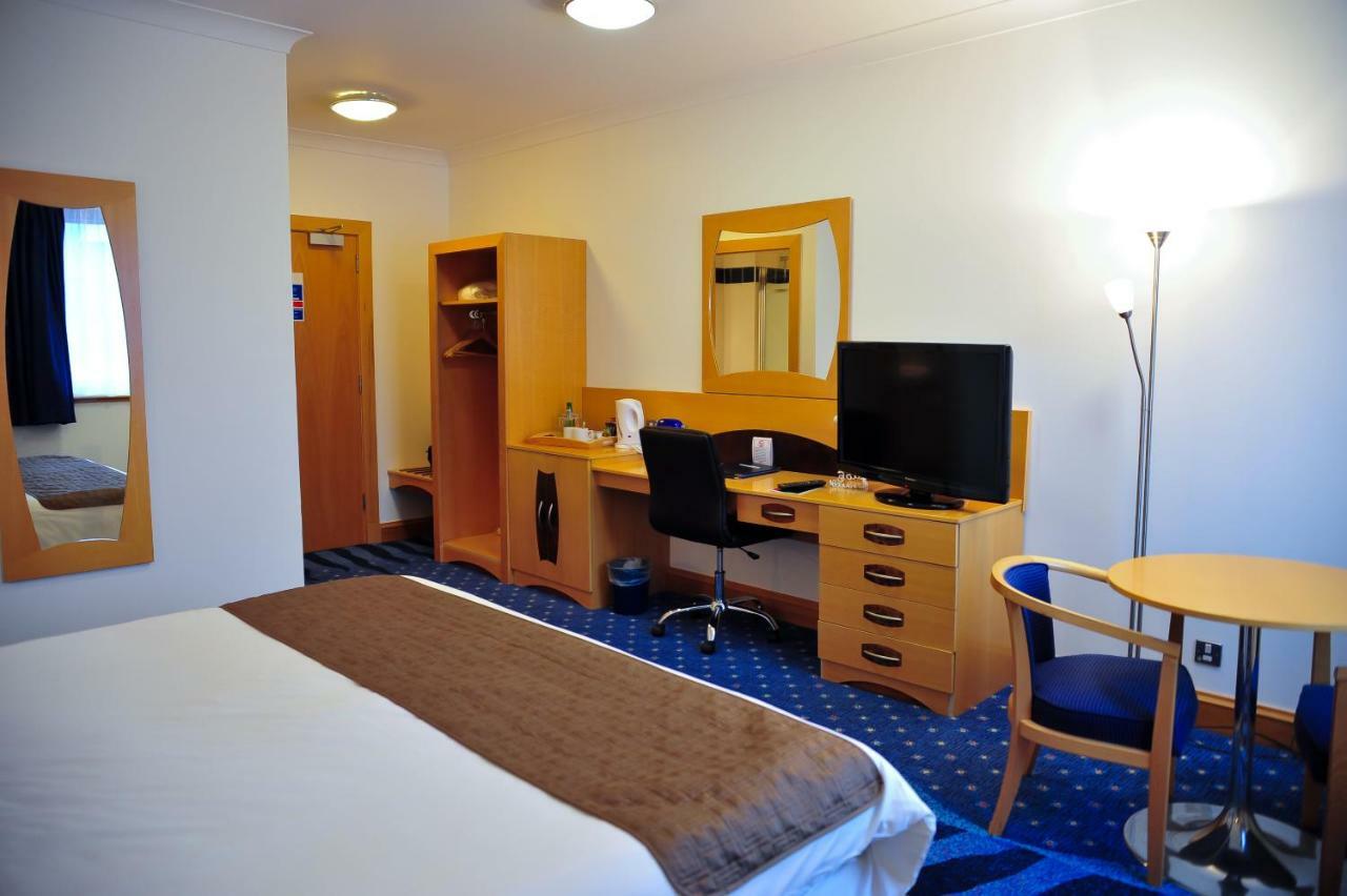 The Park Hotel Килмарнок Екстериор снимка