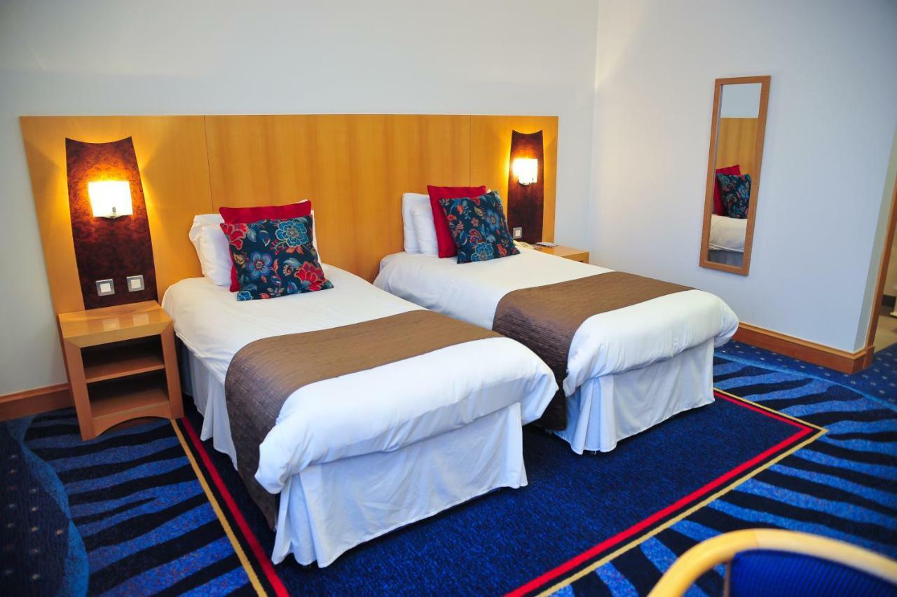 The Park Hotel Килмарнок Екстериор снимка